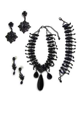 Jet glass necklace, bracelet & earrings